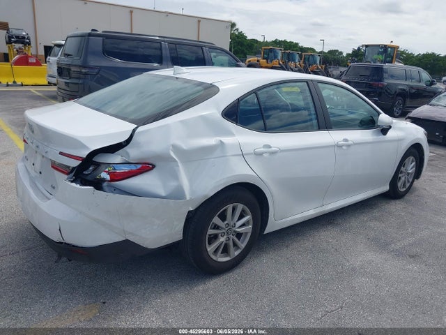 2026 Toyota Camry Le მანქანა იყიდება აუქციონზე, vin: 4T1DAACK2TU247790, აუქციონის ნომერი: 45295603