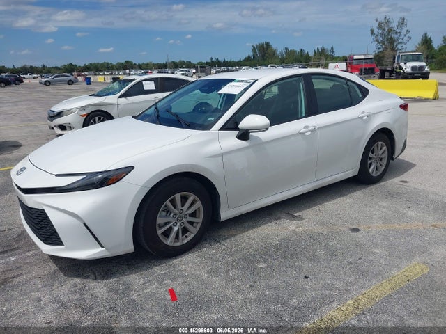 2026 Toyota Camry Le მანქანა იყიდება აუქციონზე, vin: 4T1DAACK2TU247790, აუქციონის ნომერი: 45295603