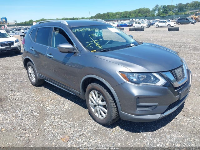 45295633 :رقم المزاد ، KNMAT2MV8HP611944 vin ، 2017 Nissan Rogue Sv مزاد بيع