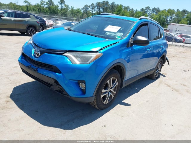 Toyota RAV4 LE 2016 JTMZFREV3GJ066352 Image 2