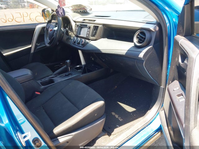 Toyota RAV4 LE 2016 JTMZFREV3GJ066352 Image 5