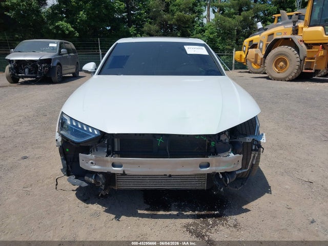 45295666 :رقم المزاد ، WAUEAAF42NN006330 vin ، 2022 Audi A4 Premium Plus 45 Tfsi S Line Quattro S Tronic مزاد بيع