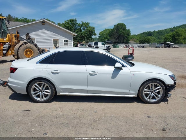 45295666 :رقم المزاد ، WAUEAAF42NN006330 vin ، 2022 Audi A4 Premium Plus 45 Tfsi S Line Quattro S Tronic مزاد بيع