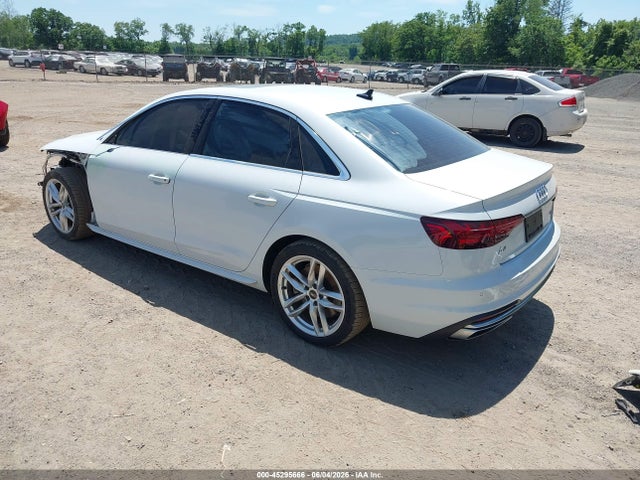 45295666 :رقم المزاد ، WAUEAAF42NN006330 vin ، 2022 Audi A4 Premium Plus 45 Tfsi S Line Quattro S Tronic مزاد بيع