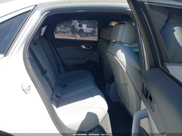 45295666 :رقم المزاد ، WAUEAAF42NN006330 vin ، 2022 Audi A4 Premium Plus 45 Tfsi S Line Quattro S Tronic مزاد بيع