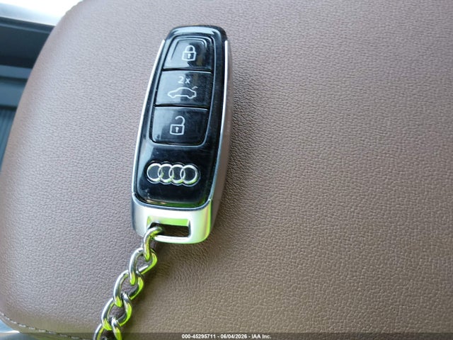 Продажа на аукционе авто 2023 Audi E-tron Premium Plus Quattro, vin: WA1LAAGE1PB014550, номер лота: 45295711