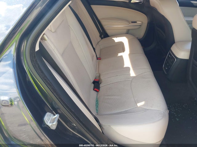 Chrysler 300c Awd 2016 2C3CCAKG1GH296631 Image 8