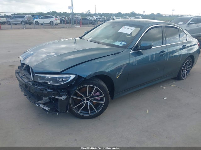 BMW 330I 2021 3MW5R1J09M8C18415 Image 2