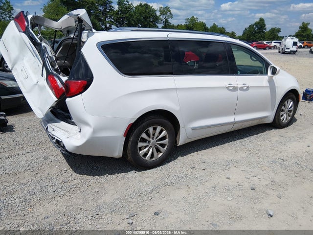 Aukcja sprzedaży 2018 Chrysler Pacifica Touring L, vin: 2C4RC1BG9JR110549, numer aukcji: 45295910