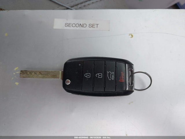 5XYPG4A38GG086205 KIA Sorento 2.4l L