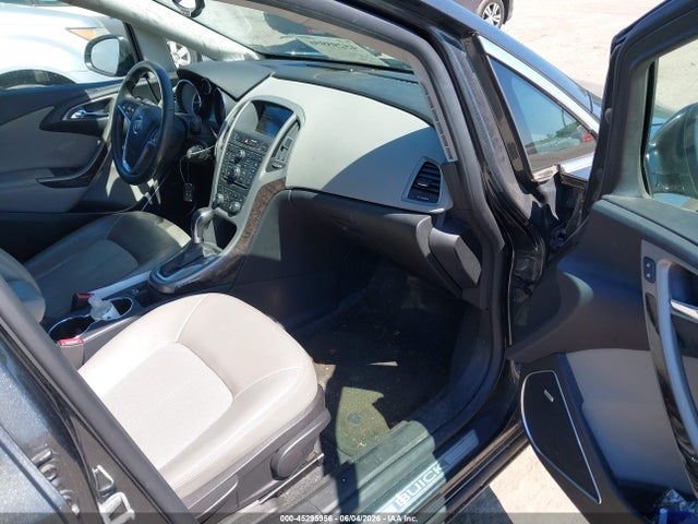 45295956 :رقم المزاد ، 1G4PR5SKXH4121795 vin ، 2017 Buick Verano Sport Touring مزاد بيع