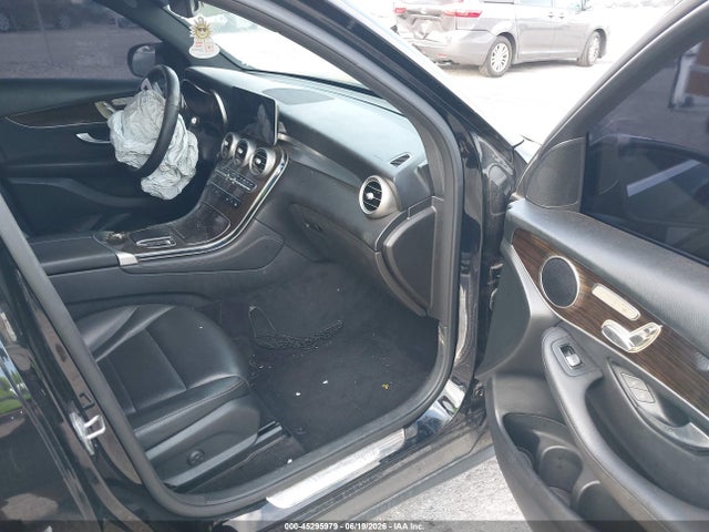 2020 Mercedes-benz Glc 300 4matic მანქანა იყიდება აუქციონზე, vin: W1N0G8EB3LF786570, აუქციონის ნომერი: 45295979