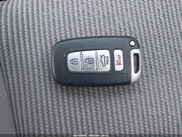 Aukcja sprzedaży 2013 Hyundai Veloster Base W/gray, vin: KMHTC6AD1DU104662, numer aukcji: 45295992
