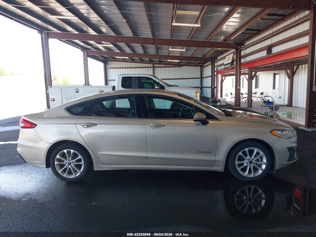 3FA6P0LU4KR115746 Ford Fusion Hybrid Se