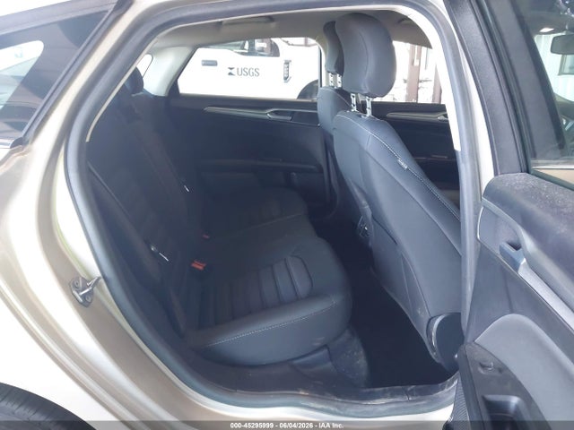 3FA6P0LU4KR115746 Ford Fusion Hybrid Se