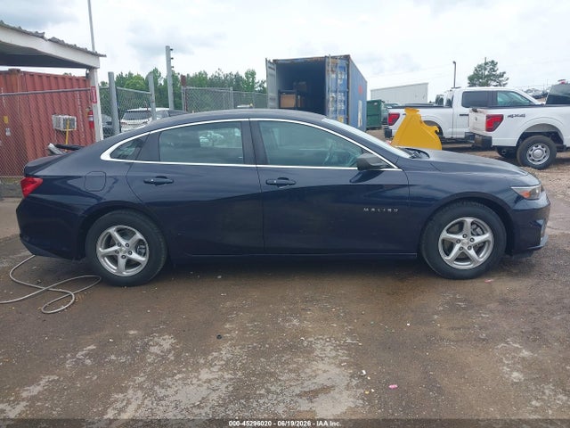 1G1ZC5ST4HF261474 Chevrolet Malibu 1fl