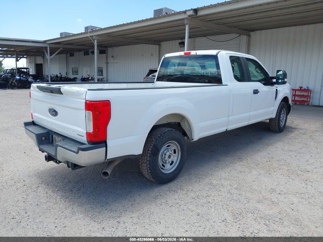 Ford F-250 Xl 2018 1FT7X2A68JEC83907 Image 4
