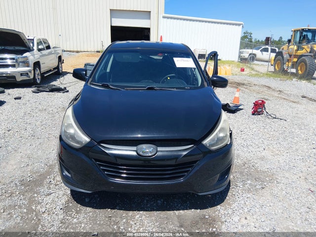 KM8JT3AF7FU033736 Hyundai TUCSON GLS