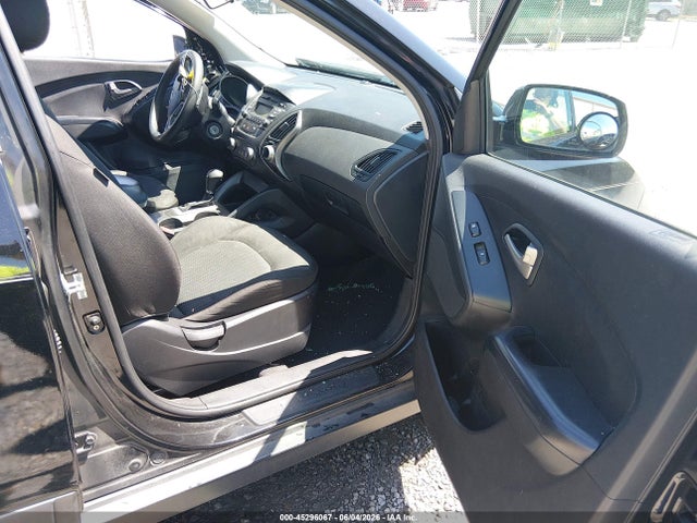 KM8JT3AF7FU033736 Hyundai TUCSON GLS