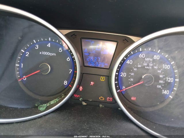 KM8JT3AF7FU033736 Hyundai TUCSON GLS
