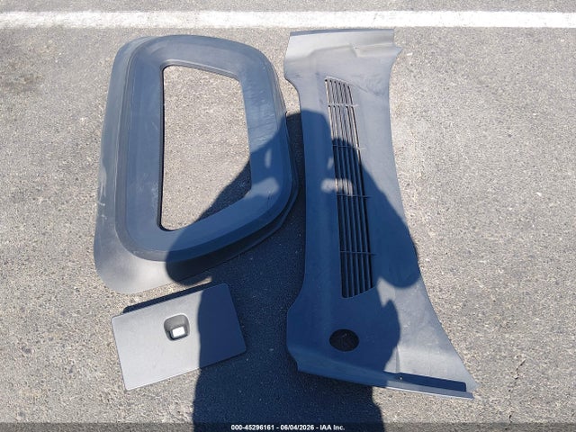 45296161 :رقم المزاد ، 7SAYGDEE2PF923928 vin ، 2023 Tesla Model Y Awd/long Range Dual Motor All-wheel Drive مزاد بيع