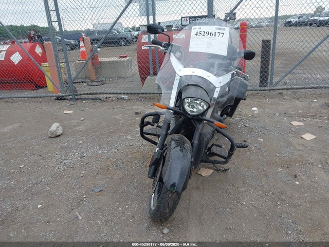 Victory Motorcycles Cross Roads 8-ball 2014 5VPBA36N8E3028212 Image 5