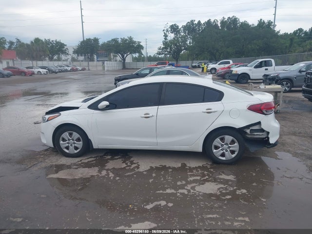Aukcja sprzedaży 2018 Kia Forte Lx, vin: 3KPFK4A77JE212667, numer aukcji: 45296180