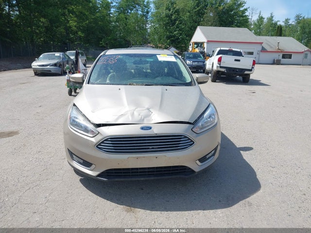 45296238 :رقم المزاد ، 1FADP3J27JL272095 vin ، 2018 Ford Focus Titanium مزاد بيع