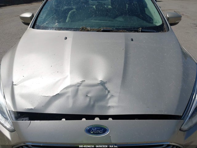 45296238 :رقم المزاد ، 1FADP3J27JL272095 vin ، 2018 Ford Focus Titanium مزاد بيع