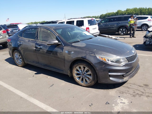 45296263 :رقم المزاد ، 5XXGU4L32JG179898 vin ، 2018 Kia Optima Ex مزاد بيع