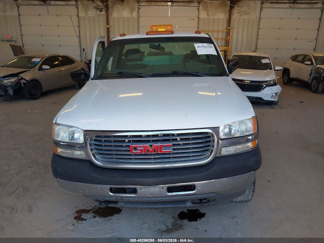 45296290 :رقم المزاد ، 1GDHK24U22E135505 vin ، 2002 Gmc Sierra 2500hd Standard مزاد بيع