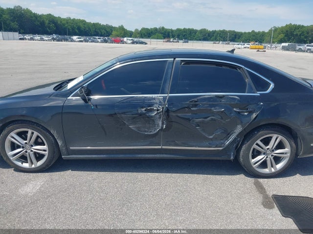 Продаж на аукціоні авто 2015 Volkswagen Passat 2.0l Tdi Sel Premium, vin: 1VWCV7A30FC094112, номер лоту: 45296324