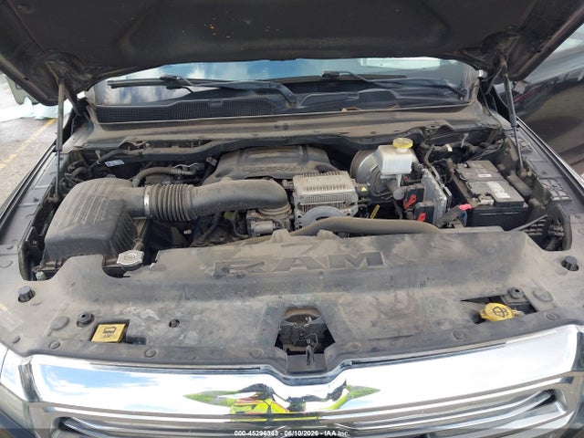 45296343 :رقم المزاد ، 1C6SRFJT0MN810836 vin ، 2021 Ram 1500 مزاد بيع