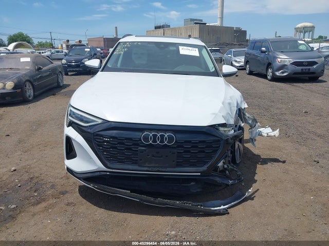 Audi Q8 E-tron Premium Quattro 2024 WA14AAGE2RB055499 Image 12