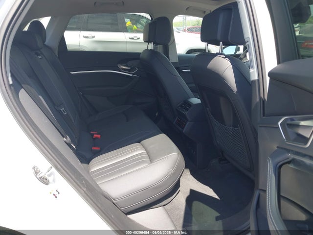 Audi Q8 E-tron Premium Quattro 2024 WA14AAGE2RB055499 Image 8