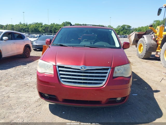 45296456 :رقم المزاد ، 2A4RR8DX4AR358349 vin ، 2010 Chrysler Town & Country Touring Plus مزاد بيع