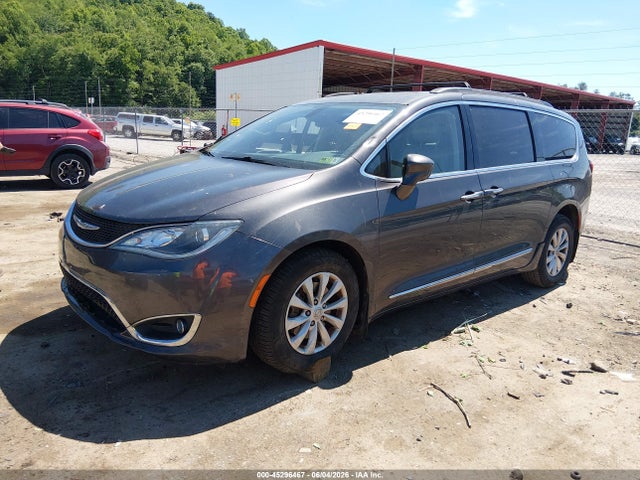 Продаж на аукціоні авто 2017 Chrysler Pacifica Touring-l, vin: 2C4RC1BG6HR542462, номер лоту: 45296467