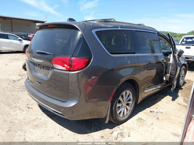 Продаж на аукціоні авто 2017 Chrysler Pacifica Touring-l, vin: 2C4RC1BG6HR542462, номер лоту: 45296467