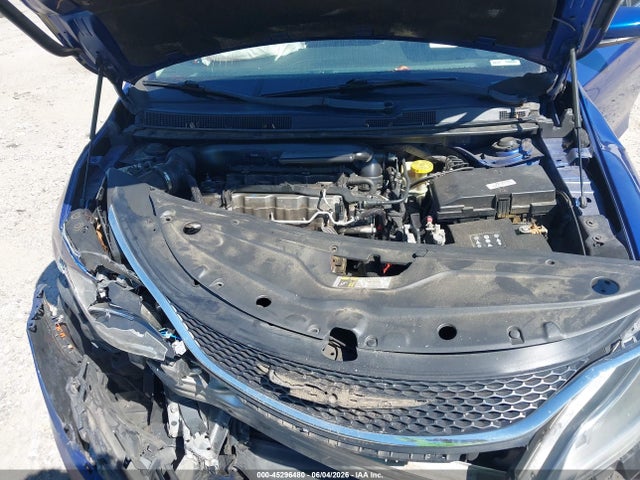 2015 Chrysler 200 Limited მანქანა იყიდება აუქციონზე, vin: 1C3CCCAB5FN541342, აუქციონის ნომერი: 45296480
