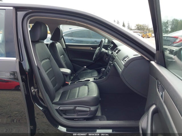 1VWBT7A38EC073783 Volkswagen Passat 1.8t Se