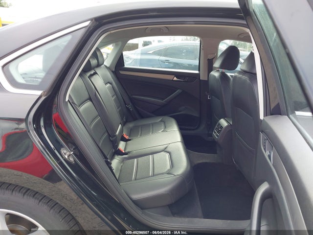 1VWBT7A38EC073783 Volkswagen Passat 1.8t Se
