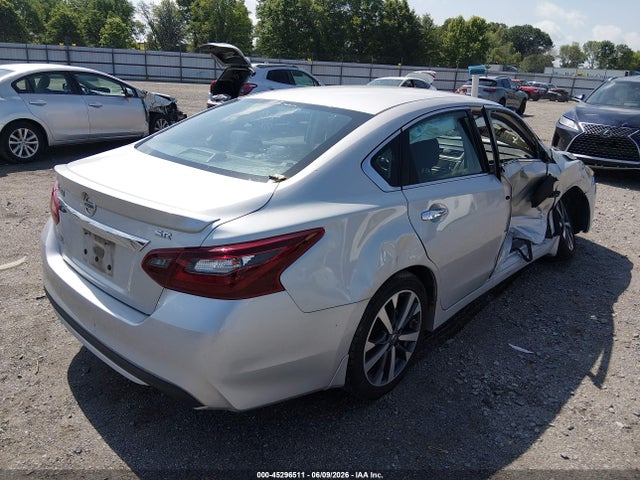 2017 Nissan Altima 2.5 Sr მანქანა იყიდება აუქციონზე, vin: 1N4AL3AP7HC254586, აუქციონის ნომერი: 45296511
