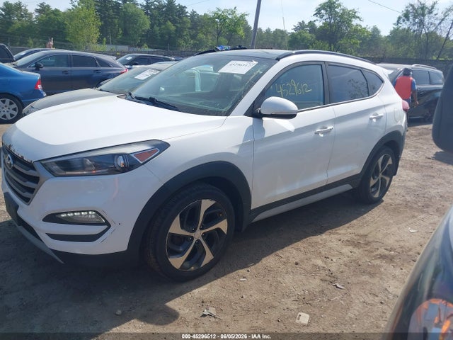Hyundai Tucson Value 2017 KM8J3CA27HU569831 Image 2