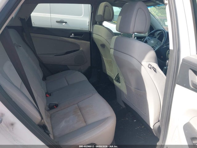 Hyundai Tucson Value 2017 KM8J3CA27HU569831 Image 8