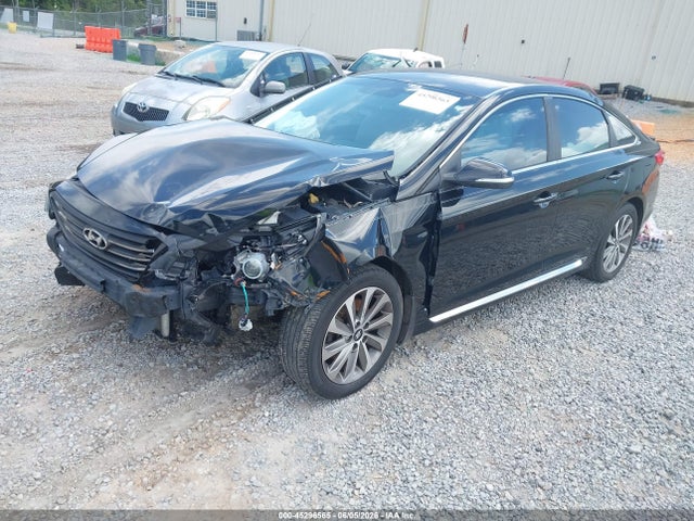 Hyundai Sonata Sport 2015 5NPE34AF5FH022868 Image 2