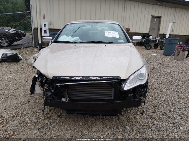 45296641 :رقم المزاد ، 1C3BCBFG6EN159703 vin ، 2014 Chrysler 200 Limited مزاد بيع