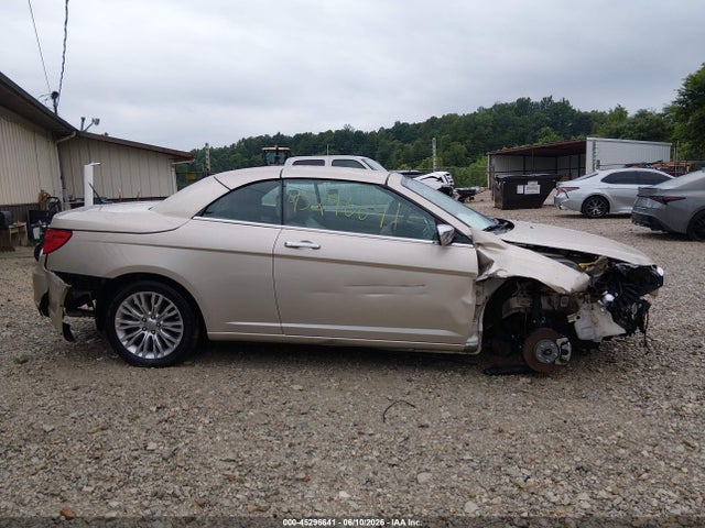 45296641 :رقم المزاد ، 1C3BCBFG6EN159703 vin ، 2014 Chrysler 200 Limited مزاد بيع