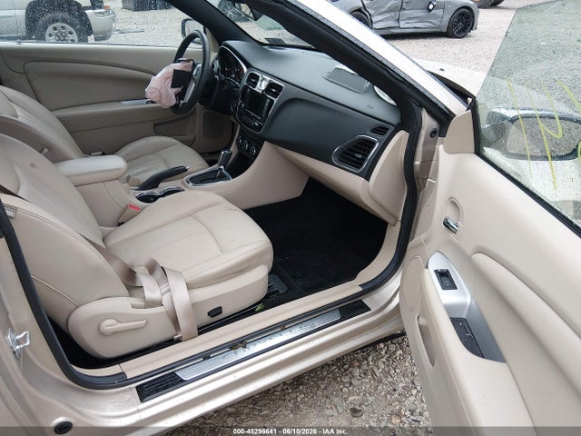 45296641 :رقم المزاد ، 1C3BCBFG6EN159703 vin ، 2014 Chrysler 200 Limited مزاد بيع