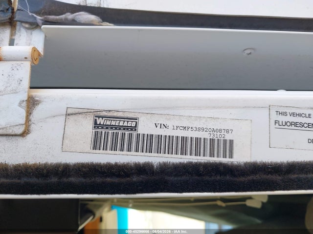 45296666 :رقم المزاد ، 1FCMF53S920A08787 vin ، 2002 Ford F550 Super Duty Stripped Chass مزاد بيع