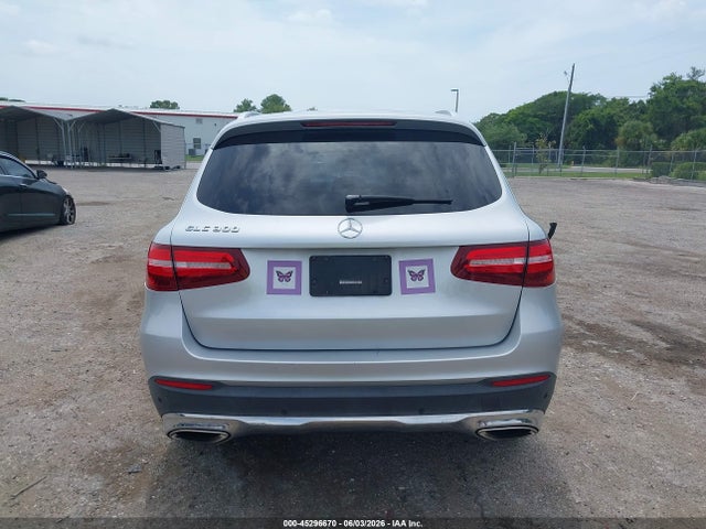 2018 Mercedes-benz Glc 300 მანქანა იყიდება აუქციონზე, vin: WDC0G4JB4JV064124, აუქციონის ნომერი: 45296670